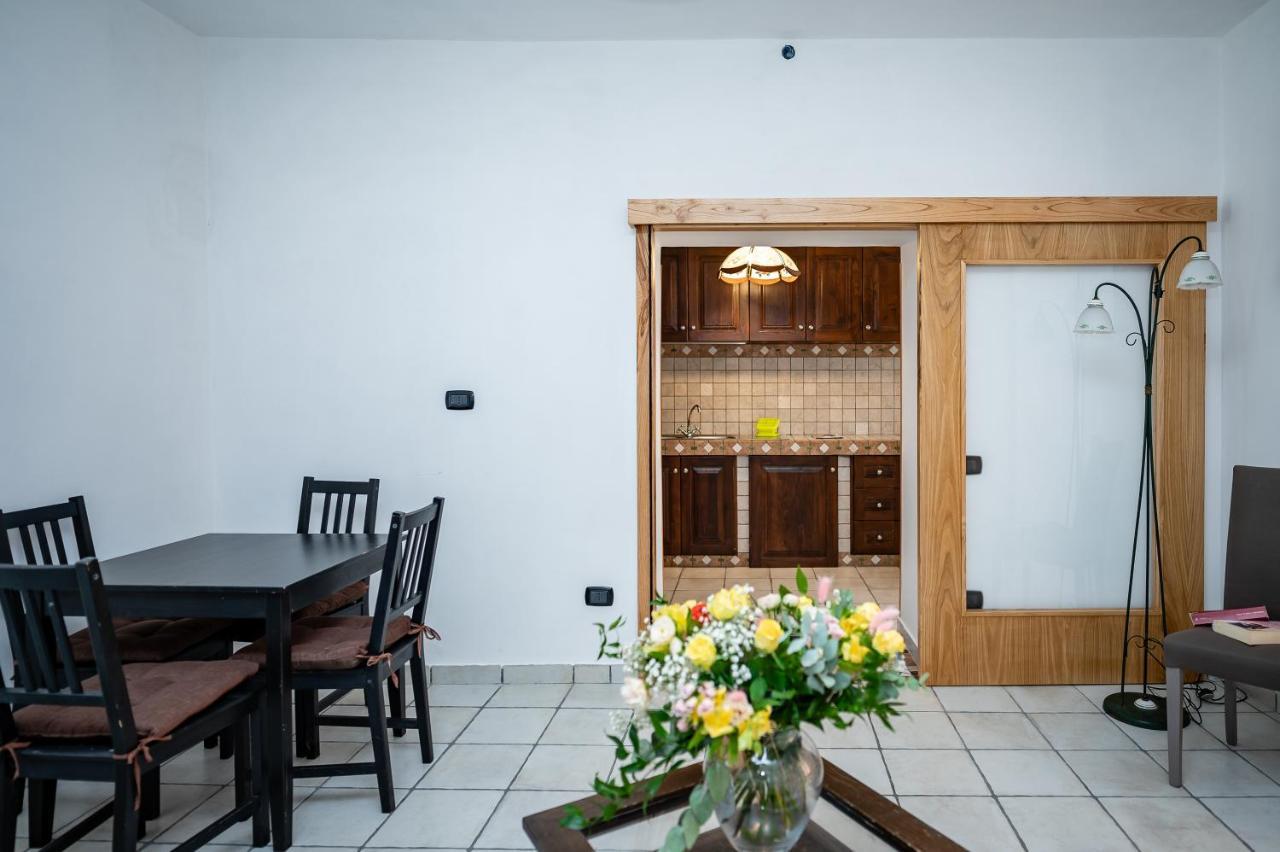 Casa Aniello Βίλα Caprioli Εξωτερικό φωτογραφία